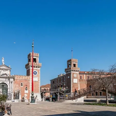 Apartman Arsenale 2352 Library By Biennale Exhibition *